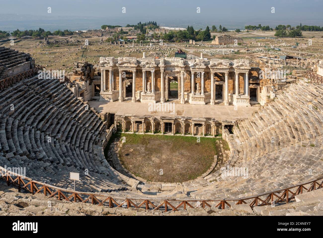 Anfiteatro nell'antica città di Hierapolis, Pamukkale, Turchia. Foto Stock