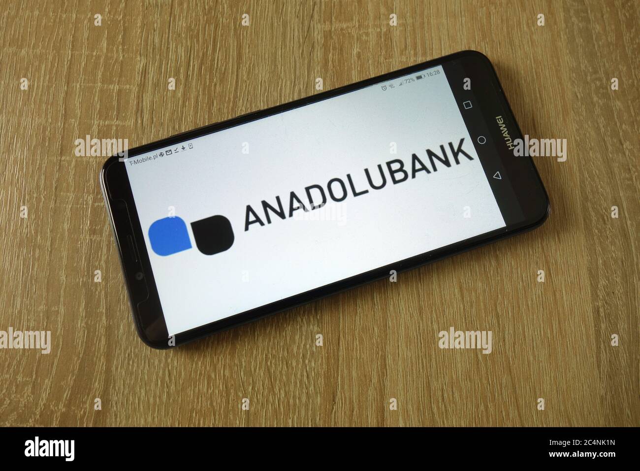 Logo Anadolubank A.S. visualizzato sullo smartphone Foto Stock