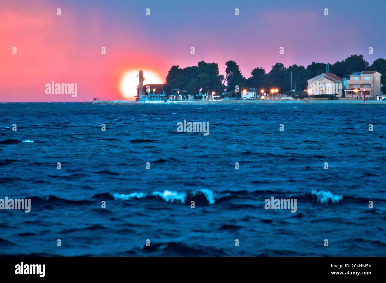 Faro Puntamika in Zara epica vista tramonto, Dalmazia regione della Croazia Foto Stock