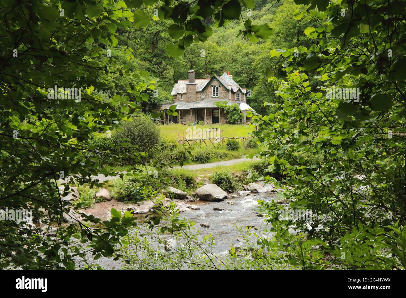 Watersfeet House e East Lyn River nel Parco Nazionale di Exmoor, Devon Foto Stock