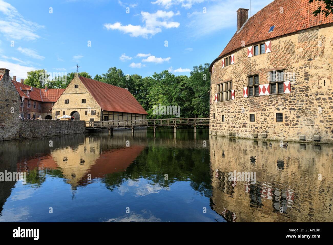 Castello di Vischering, Burg Vischering, castello medievale ormeggiato nella regione di Münster, Lüdinghausen, NRW, Germania Foto Stock