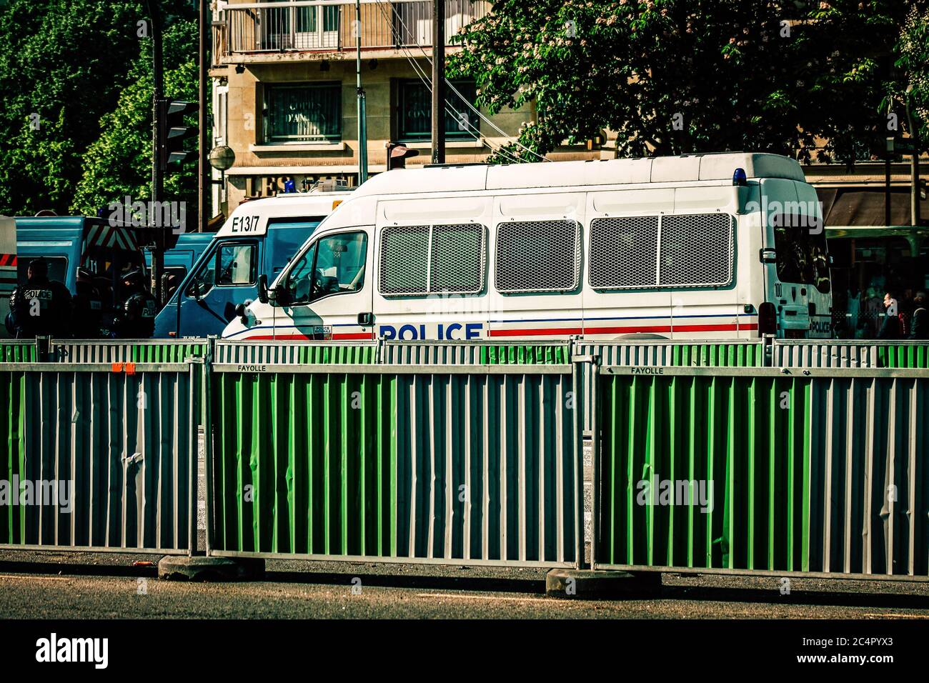 Parigi Francia 13 maggio 2019 Vista della polizia auto nelle strade di Parigi Foto Stock