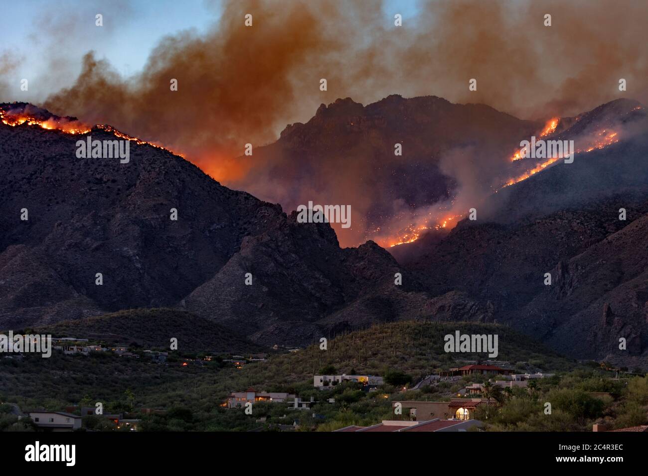 The Bighorn Fire, Catalina Foothills, Tucson, AZ 6-19-2020 Foto Stock