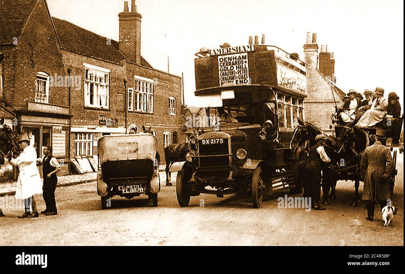 Treni e trasporti a motore hanno segnalato la fine dei giorni per gli ostlers (raffigurati a destra e a sinistra) Foto Stock Treni e trasporti a motore hanno segnalato la fine dei giorni per gli ostlers (raffigurati a destra e a sinistra) Foto Stock