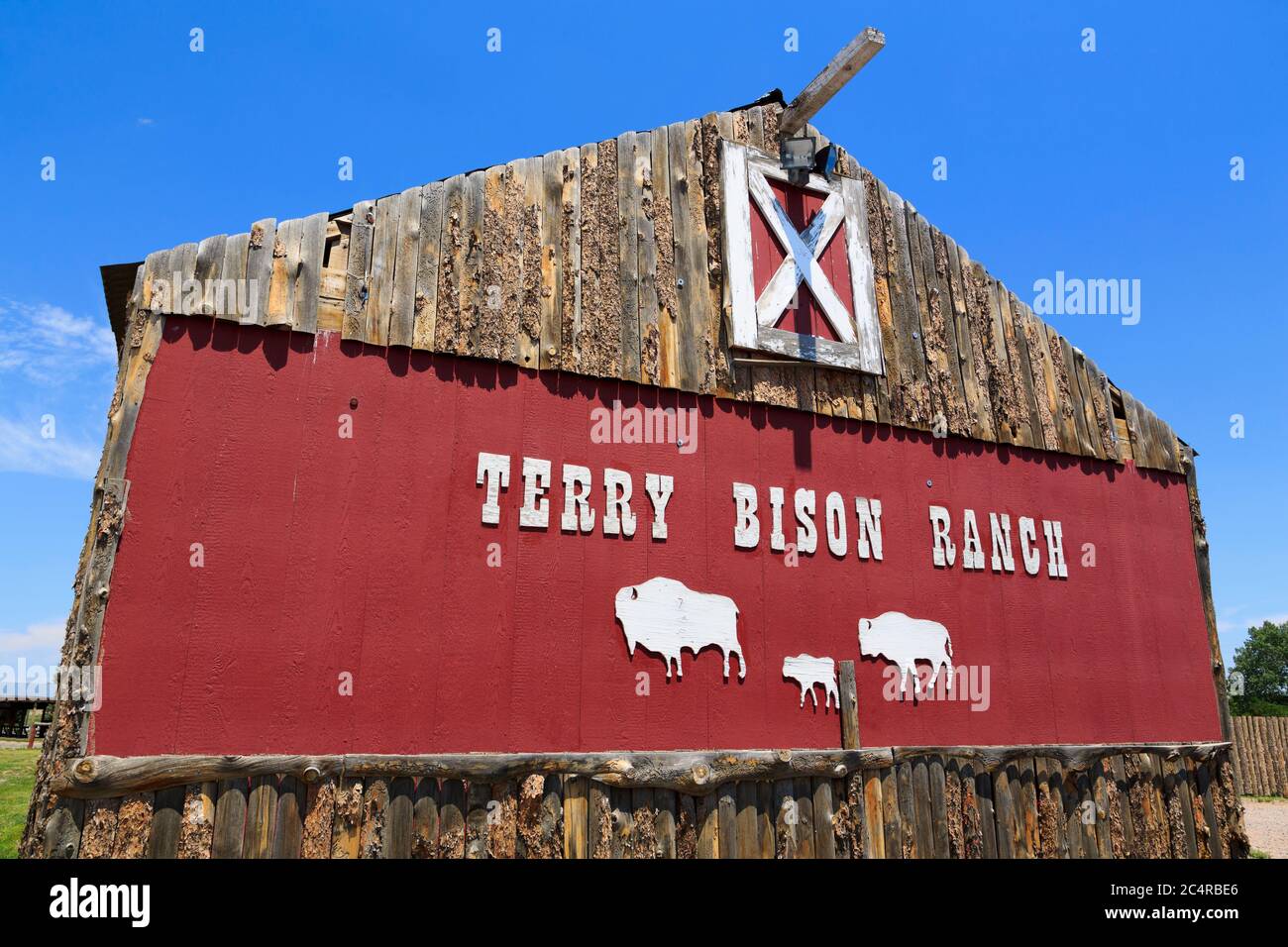 Fienile al Terry Bison Ranch, Cheyenne, Wyoming, Stati Uniti Foto Stock