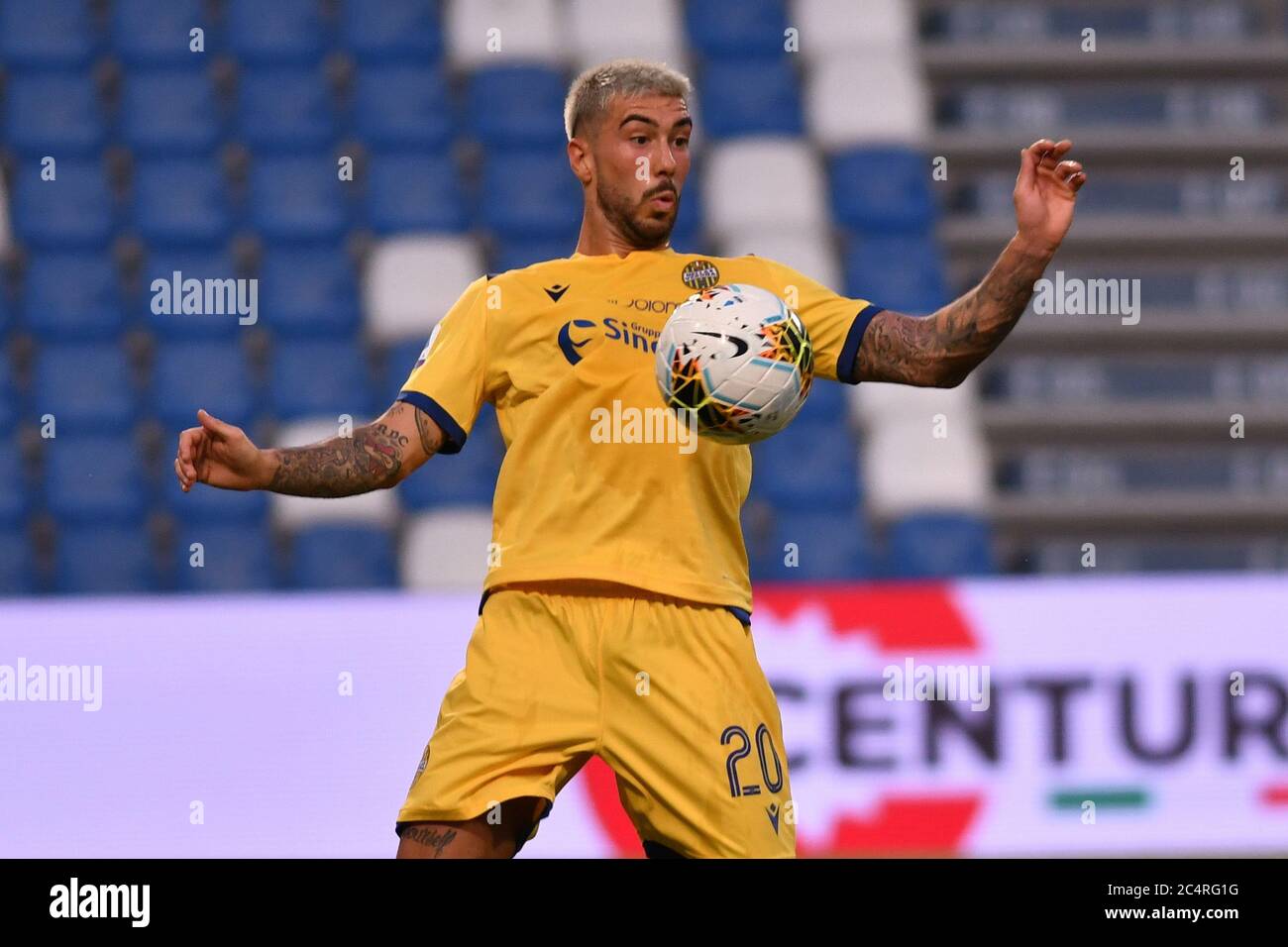 Al , reggio emilia, 28 giu 2020, mattia zaccagni verona durante Sassuolo vs Hellas Verona - - Credit: LM/Alessio Tarpini/Alamy Live News Foto Stock