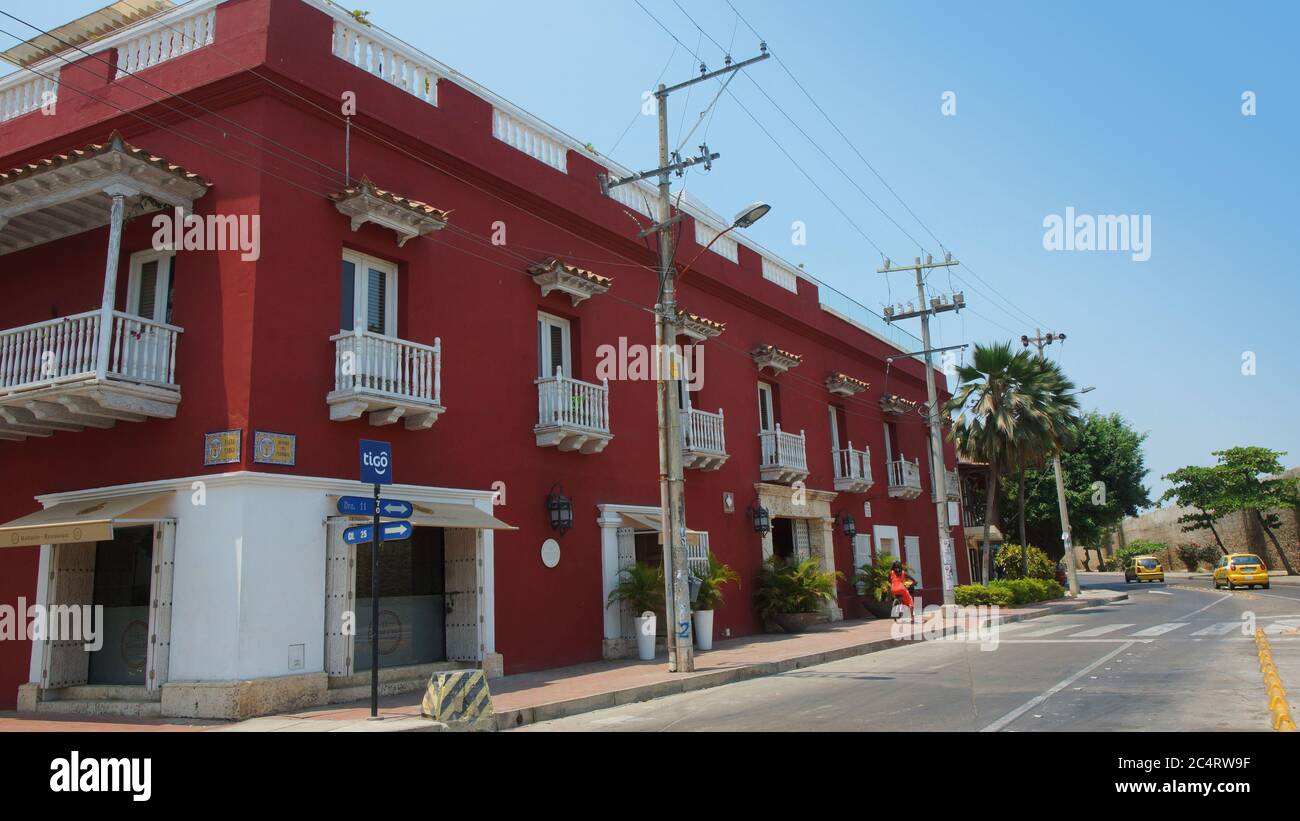 Cartagena de Indias, Bolivar / Colombia - 9 aprile 2016: Attività nel centro della città portuale. La città fortificata coloniale di Cartagena e la fortezza erano Foto Stock