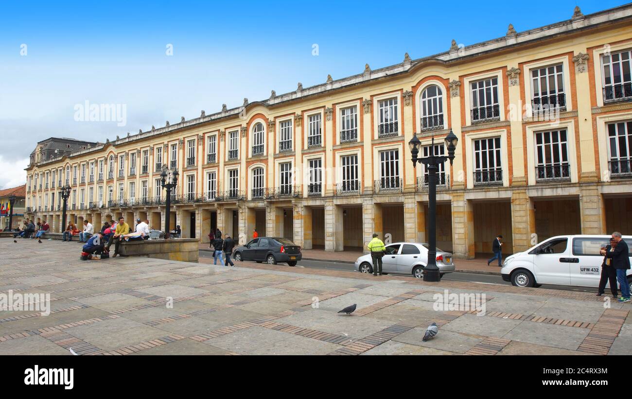Bogotà, Cundinamarca / Colombia - 7 aprile 2016: La sede del Sindaco in piazza Bolivar, nella zona di la Candelaria, nel quartiere di San Candelaria Foto Stock