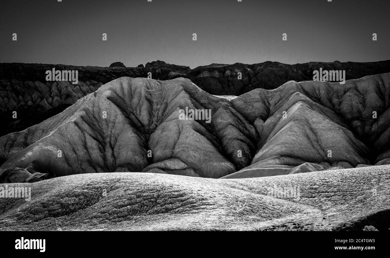 Splendido percorso paesaggistico attraverso il Death Valley National Park in California Foto Stock