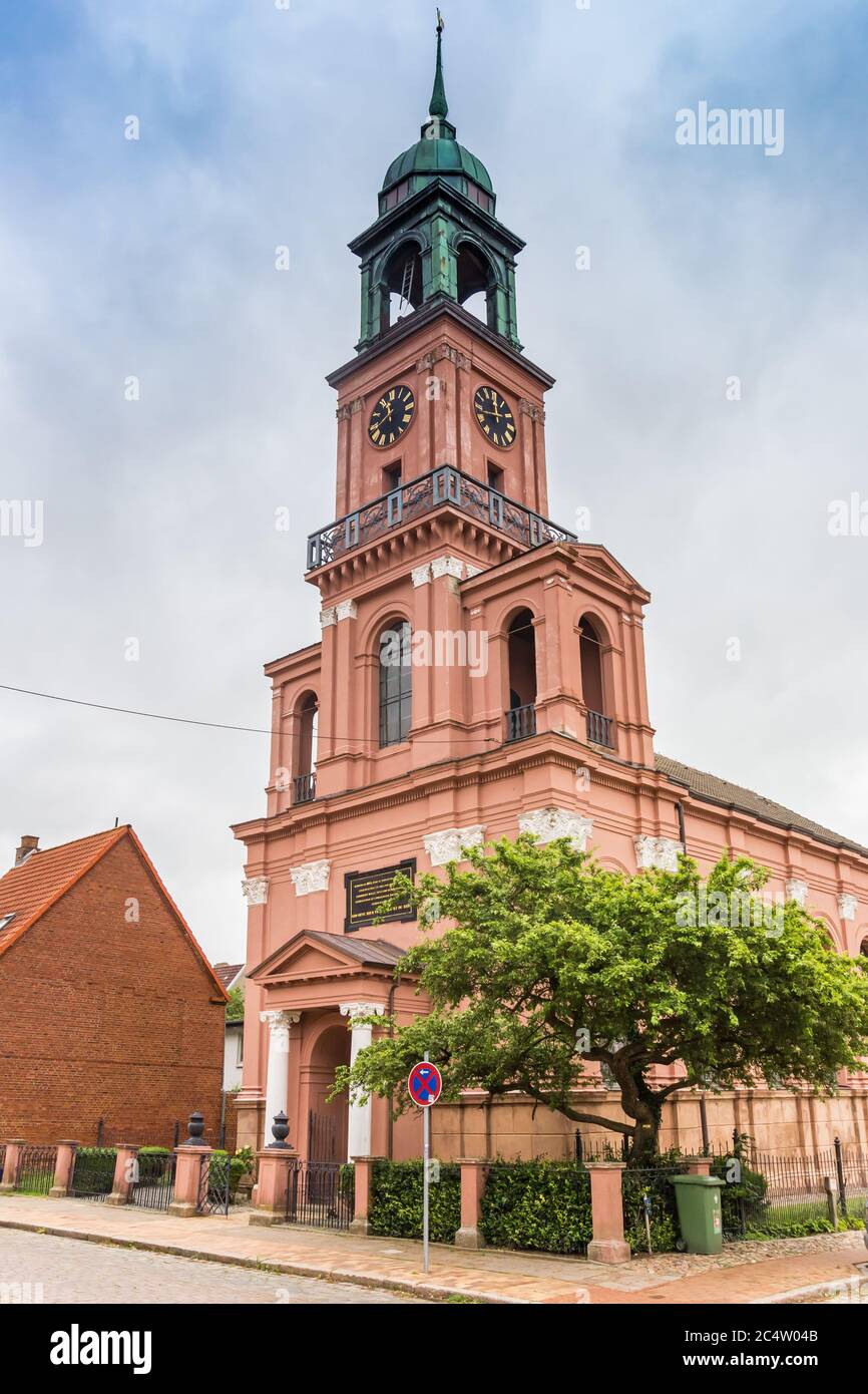 Storica chiesa Remonstrantenkirche nel centro di Friedrichstadt, Germania Foto Stock