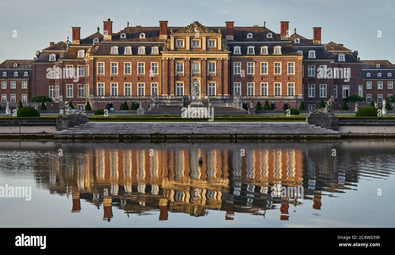 Il Castello di Nordkirchen, la Versailles di Westfalia, il più grande palazzo barocco della Westfalia. Nordkirchen, Renania Settentrionale-Vestfalia, Germania. 06-29-2020 Foto Stock