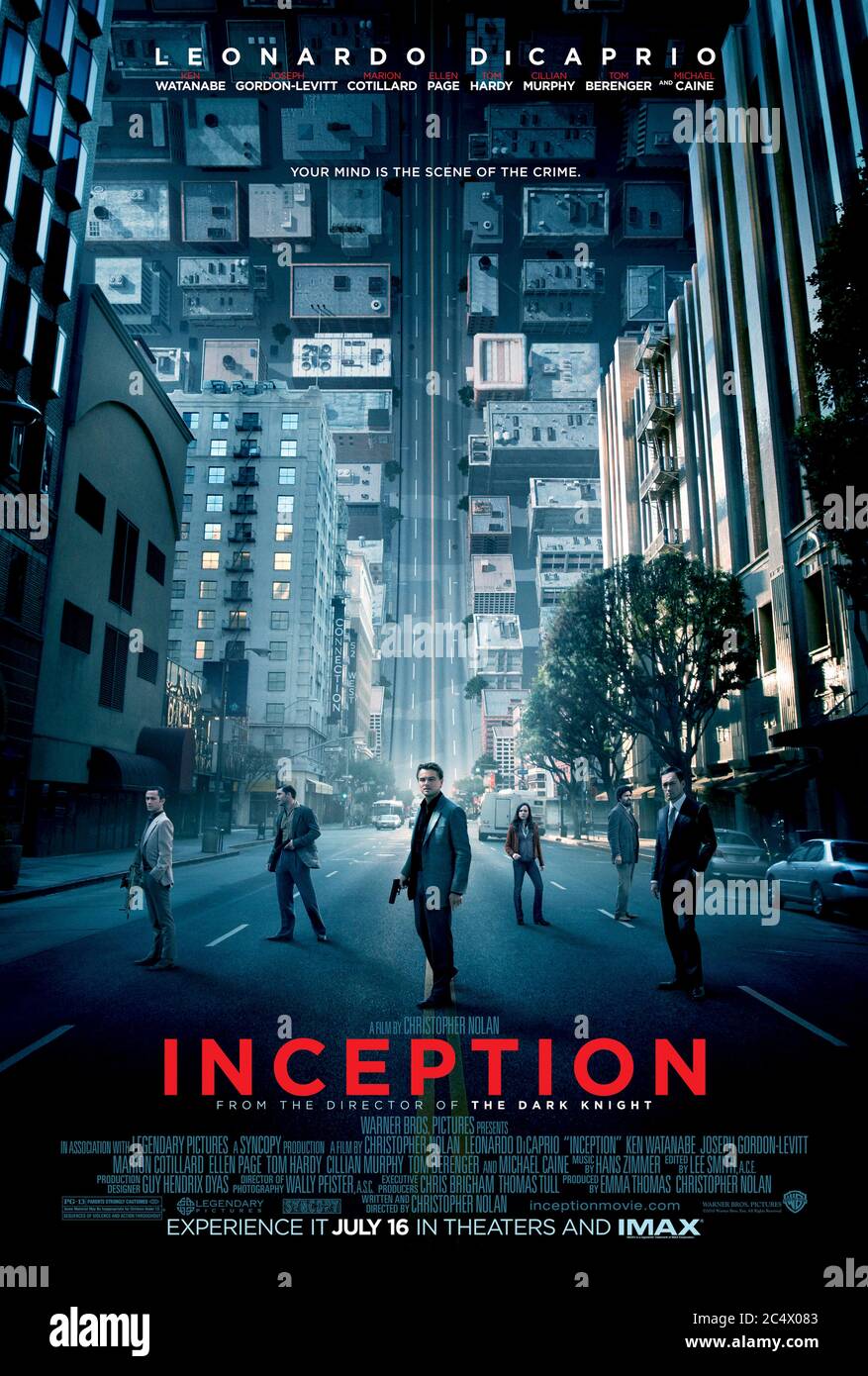 Inception (2010) diretto da Christopher Nolan e con Leonardo DiCaprio, Joseph Gordon-Levitt, Ellen Page, Tom Hardy e Ken Watanabe. Una squadra si rompe al subconscio di un uomo d'affari usando la tecnologia di condivisione di sogno per piantare un seme per influenzare la sua decisione nel mondo reale. Foto Stock