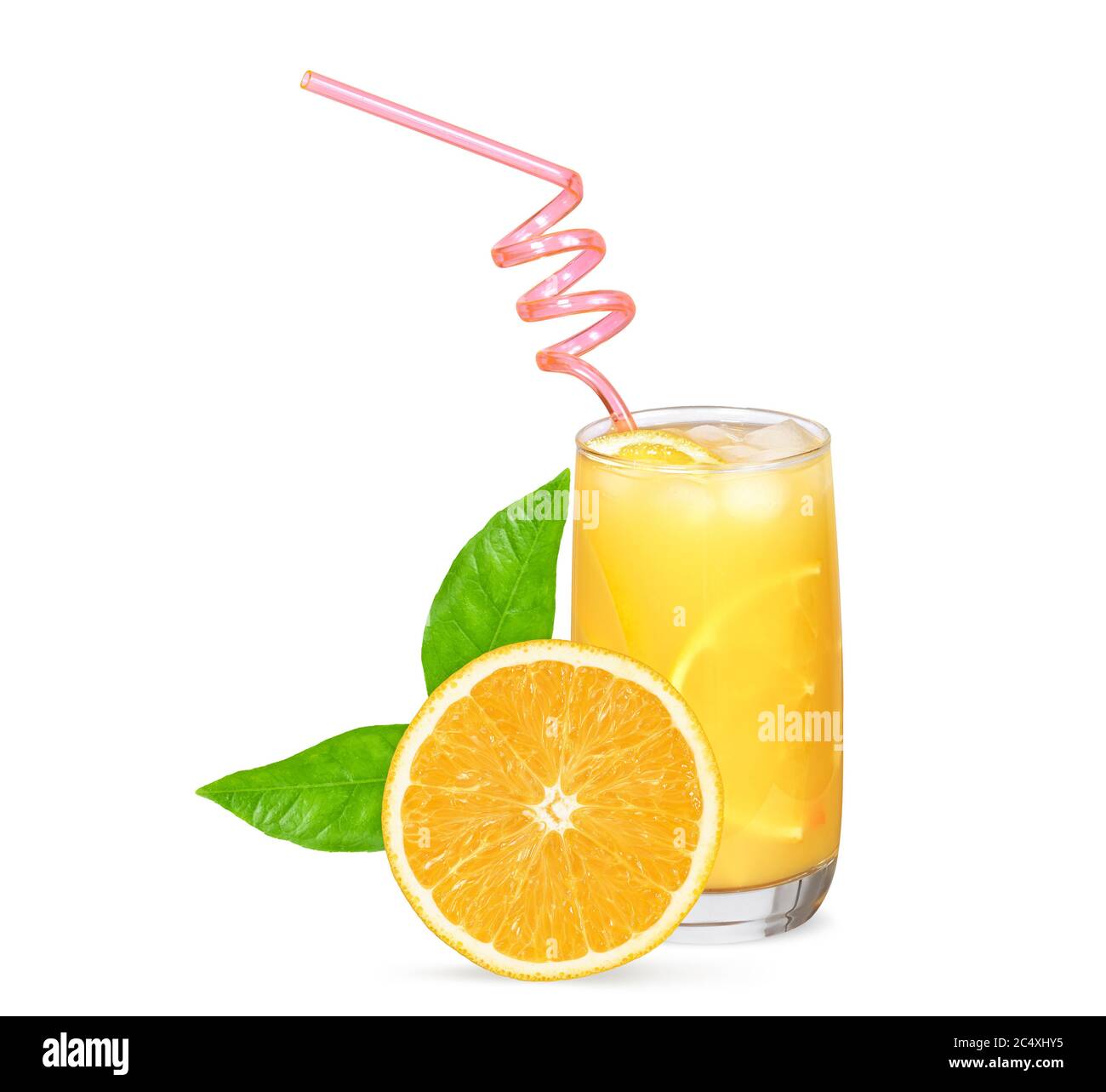 Bicchiere di succo di frutta fresca, isolato su sfondo bianco Foto Stock