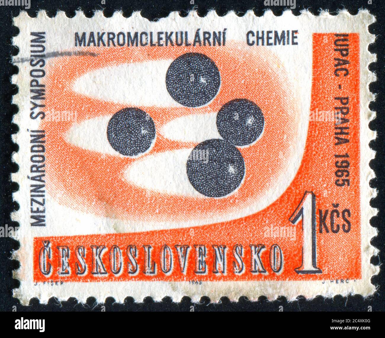 CECOSLOVACCHIA - CIRCA 1965: Stampato dalla Cecoslovacchia, mostra macromolecolare Simposio Emblem, circa 1965 Foto Stock