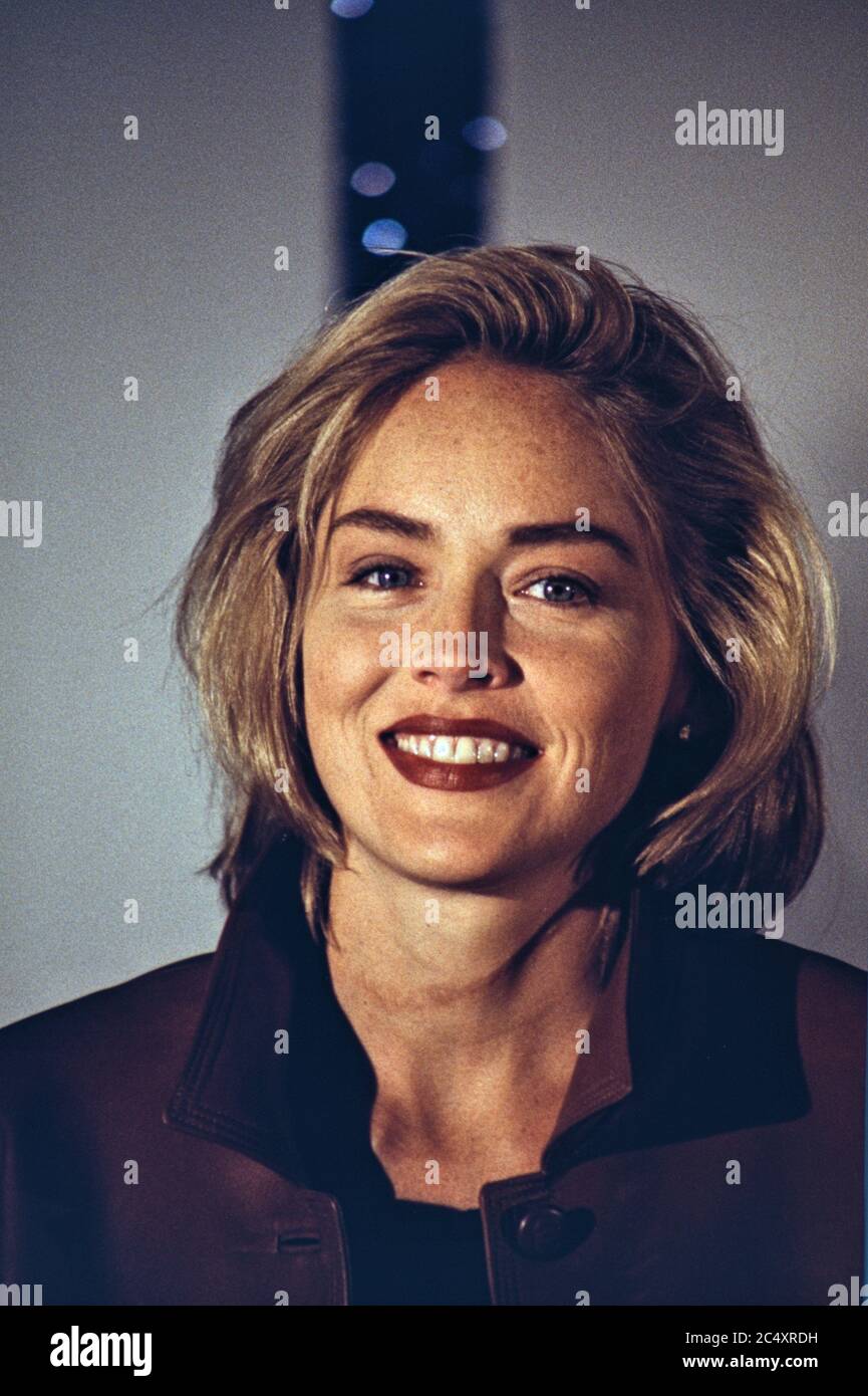 28.02.1996, Amburgo, Sharon Stone, star di Hollywood alla stampa e foto per il film 'Casino', in cui ha interpretato Ginger McKenna / Rothstein. Ha ricevuto un Golden Globe (miglior attrice) per il ruolo e è stata nominata per un Oscar. | utilizzo in tutto il mondo Foto Stock