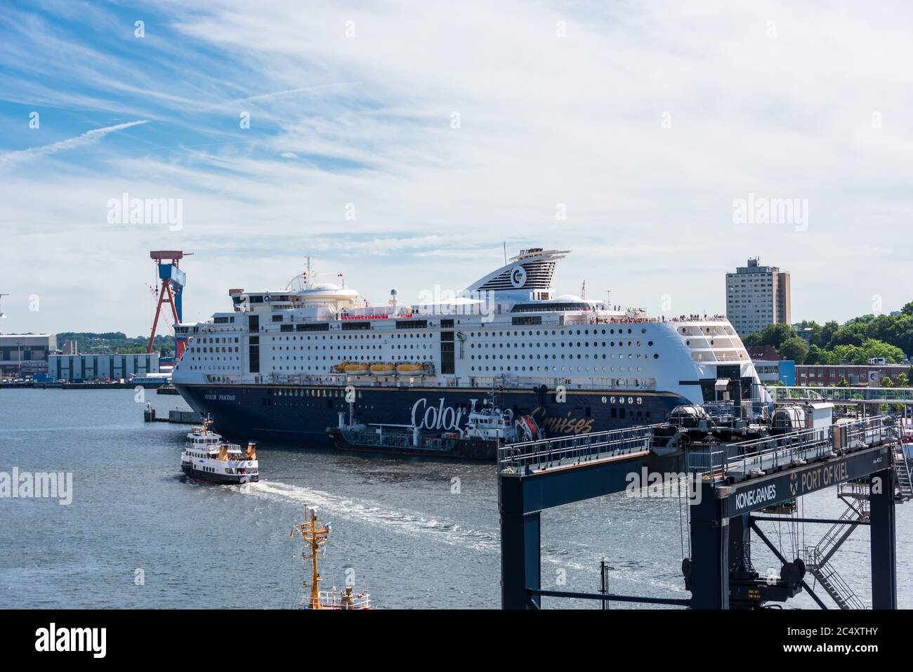 Kiel, Norwegenfähre der Color Line die Color Fantasy in Kiel am Norwegen Kai nach ca. 3 Monaten Corona-Pausa Foto Stock