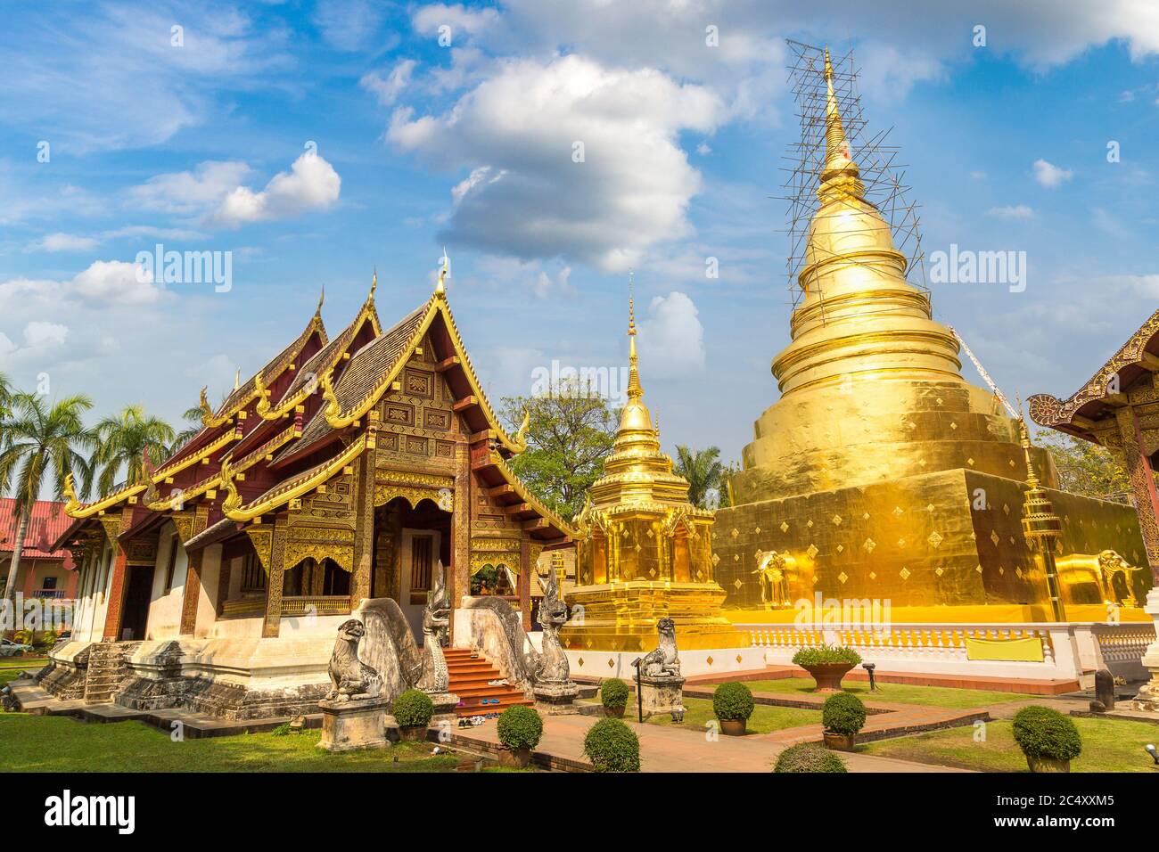 CHIANG mai, THAILANDIA - 29 MARZO 2018: Wat Phra Singh - Tempio buddista a Chiang mai, Thailandia in un giorno estivo Foto Stock