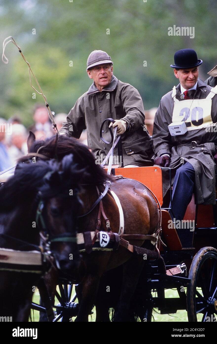 Il principe Filippo, duca di Edimburgo, gareggia alla guida in carrozza. Spettacolo di cavalli Windsor. Berkshire, Inghilterra, Regno Unito circa 1989 Foto Stock