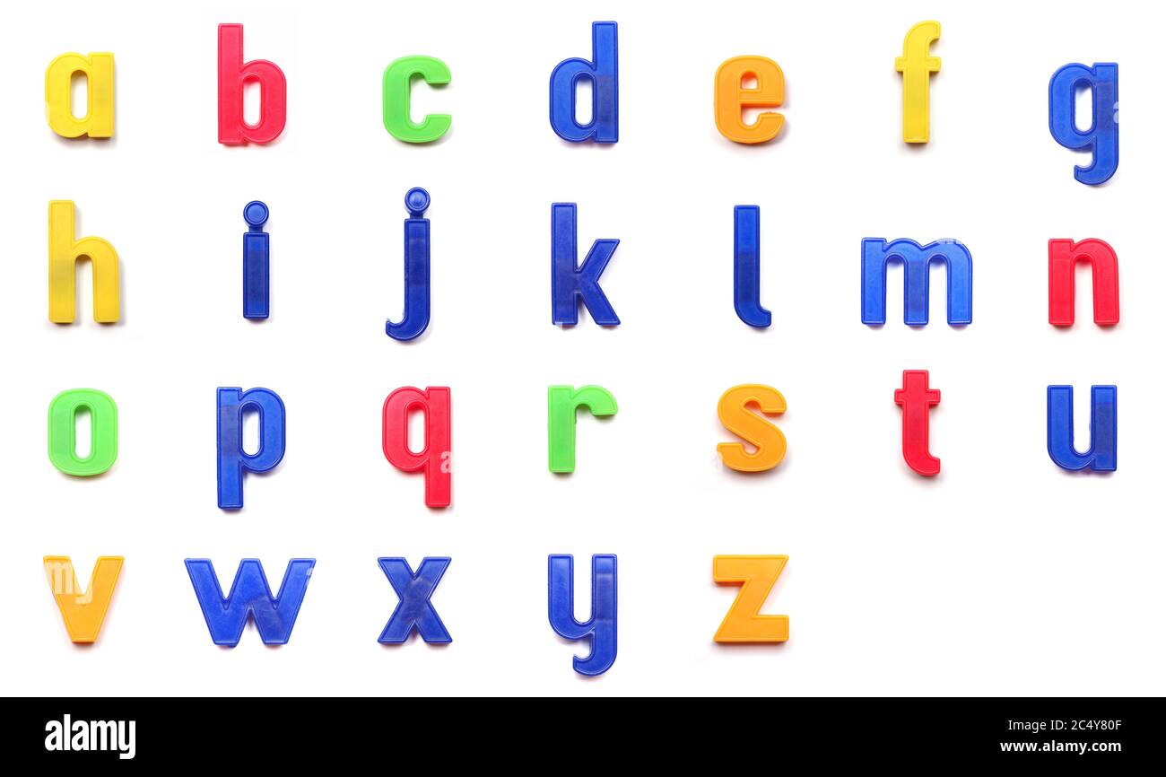 Lettere magnetiche in plastica minuscoli dell'alfabeto britannico Foto Stock