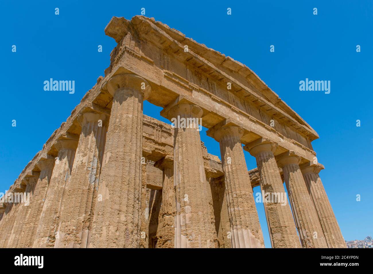 Particolare del Tempio della Concordia (greco: Harmonia) , costruito intorno al 440-430 a.C., che è un antico tempio greco dell'antica città di Akragas, situato in Foto Stock