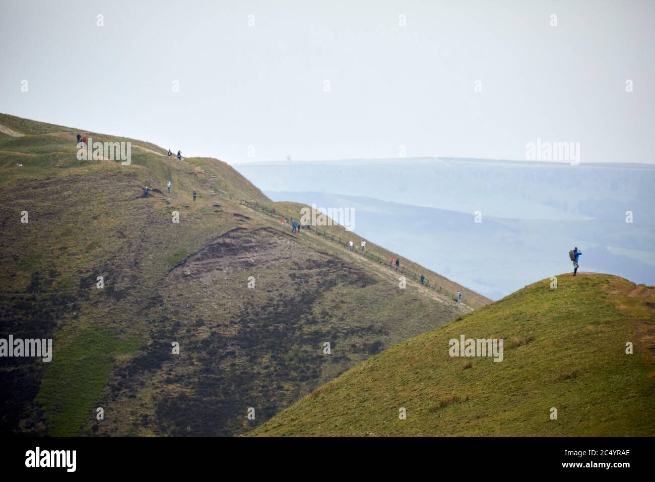 Summit MAM Tor Hill vicino Castleton nella vetta alta del Derbyshire, Inghilterra Foto Stock