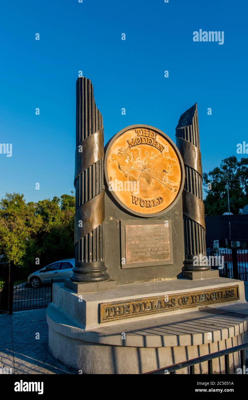 Monumento ai pilastri di Ercole a Gibilterra, territorio britannico d'oltremare, situato all'estremità meridionale della penisola iberica all'ingresso Foto Stock