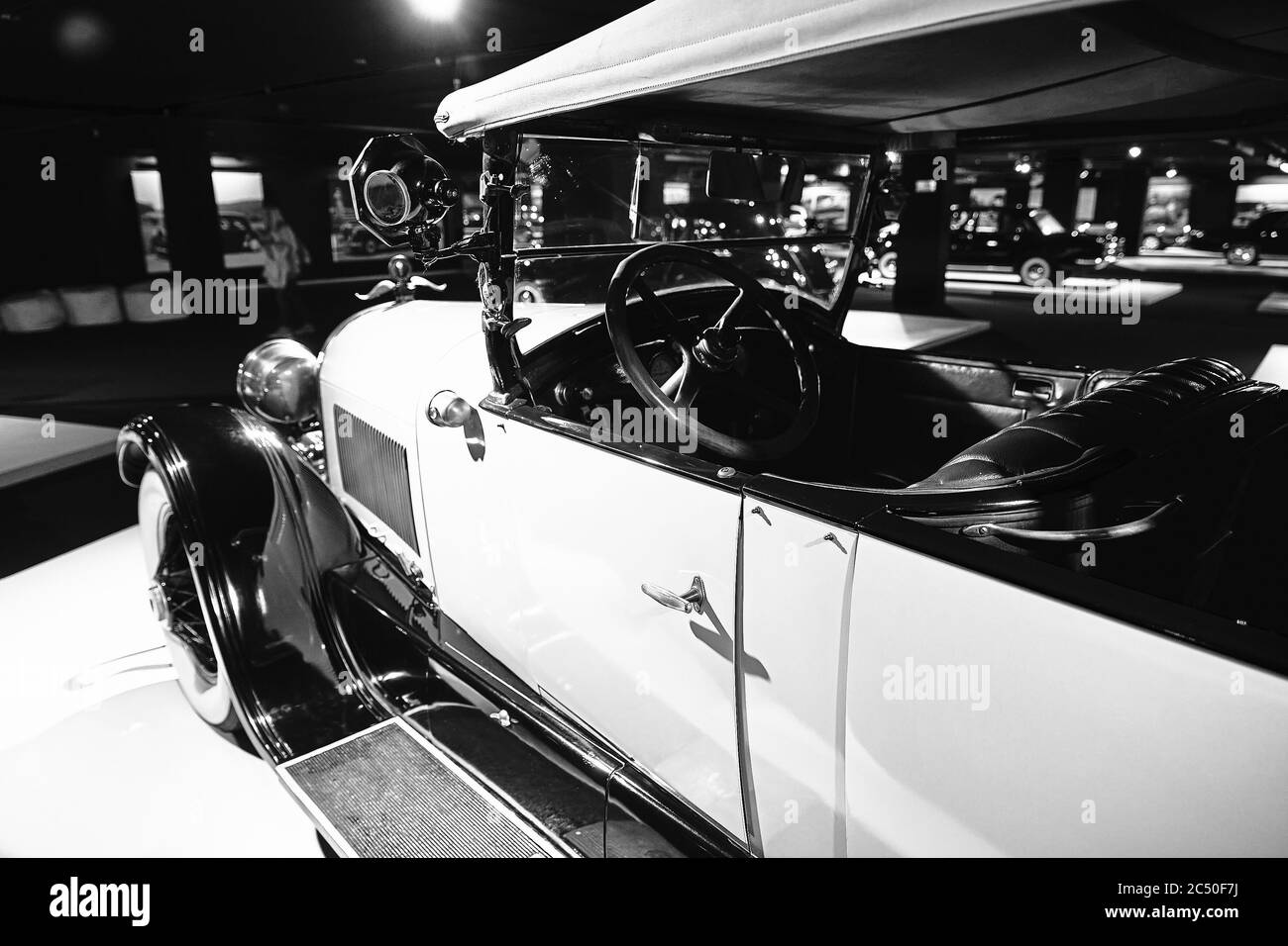 CADILLAC TIPO V-63 TOURING 1924. Auto retrò in mostra. Mostra di auto classiche - Heydar Aliyev Centre, Baku, Azerbaigian - 26,04,2017 Foto Stock