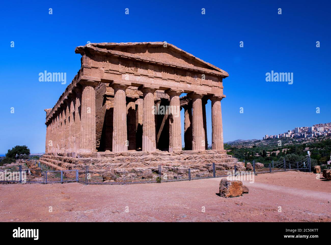 Tempio della Concordia, è un antico tempio greco, il più grande e meglio conservato tempio dorico in Sicilia, Valle dei Templi, Agrigento, Sicilia, Italia Foto Stock