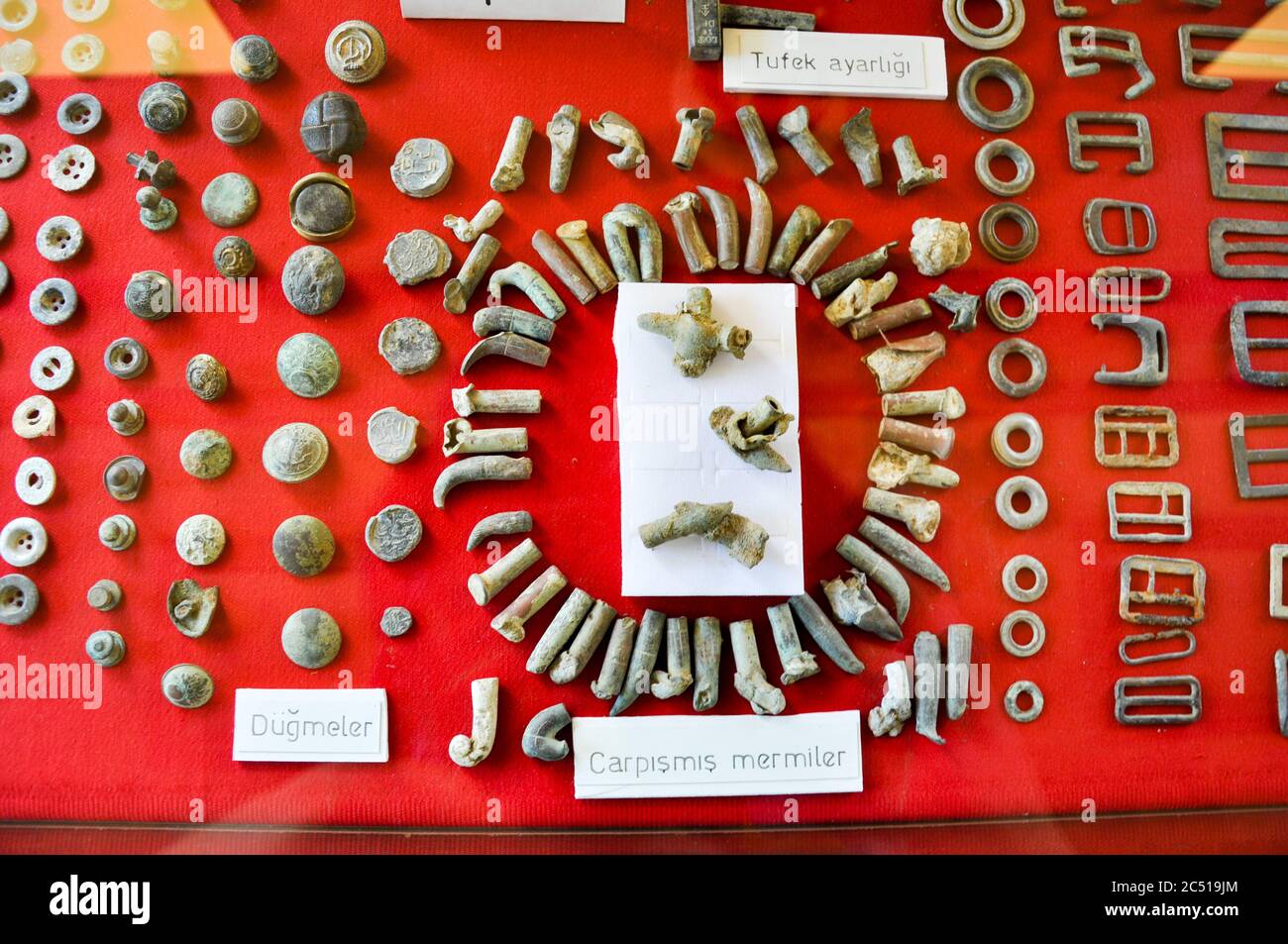 Bigalı, Çanakkale, Turchia-Giugno 24,2011-Museo della 19 Divisione Fanteria, proiettili che si scontrano nell'aria nella prima guerra mondiale... Foto Stock