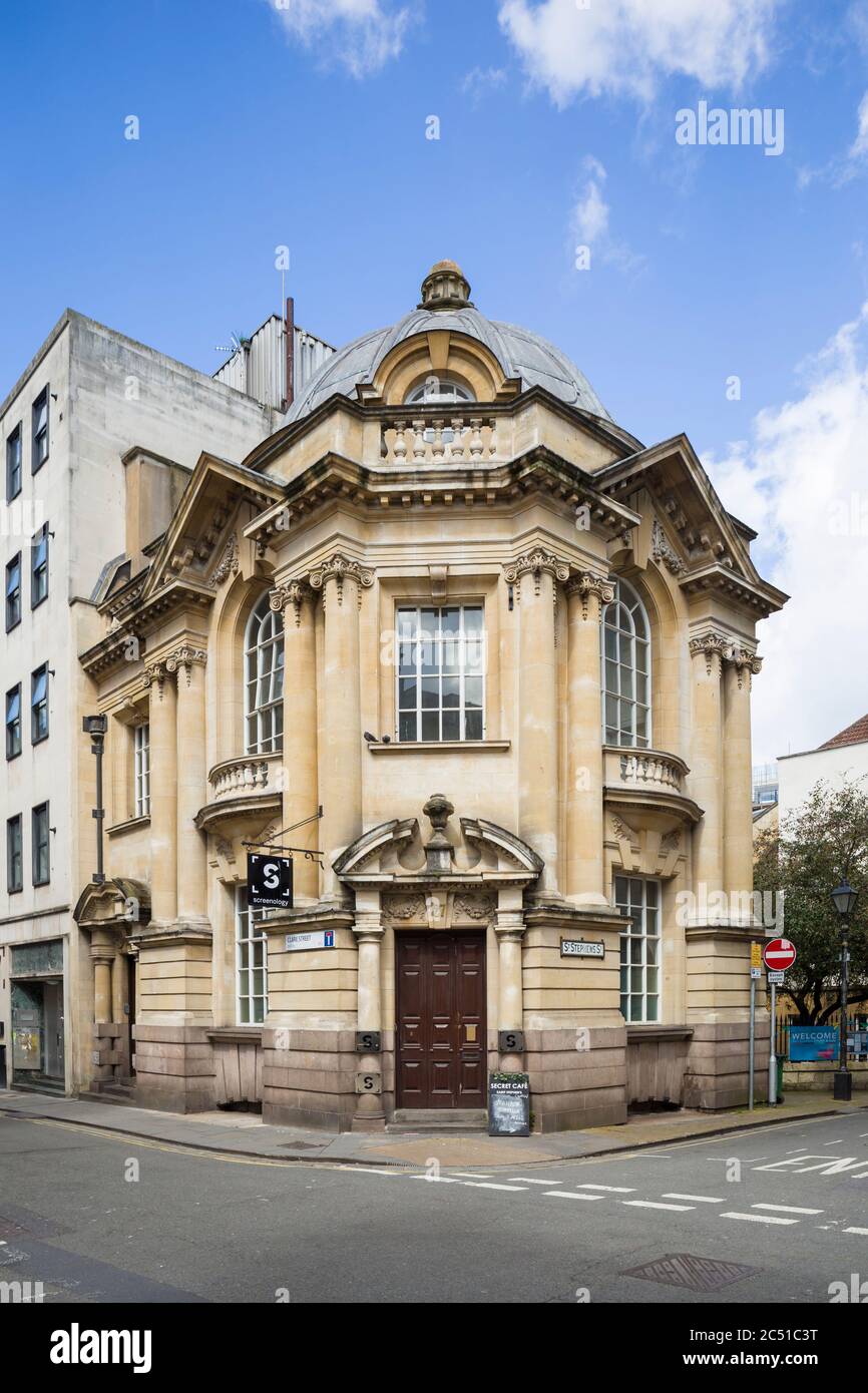 Ex edificio scozzese Provident Institution, Clare Street, Bristol, di Oatley & Lawrence, 1903, un edificio neo-barocco a cupola. Foto Stock