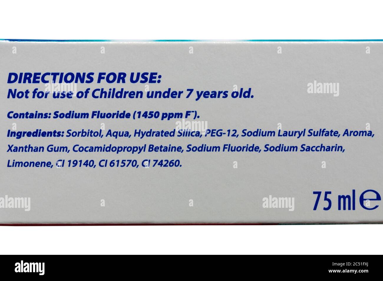 Dentifricio ingredienti elencati sulla scatola di Colgate MaxFresh Detox  schiuma Foto stock - Alamy