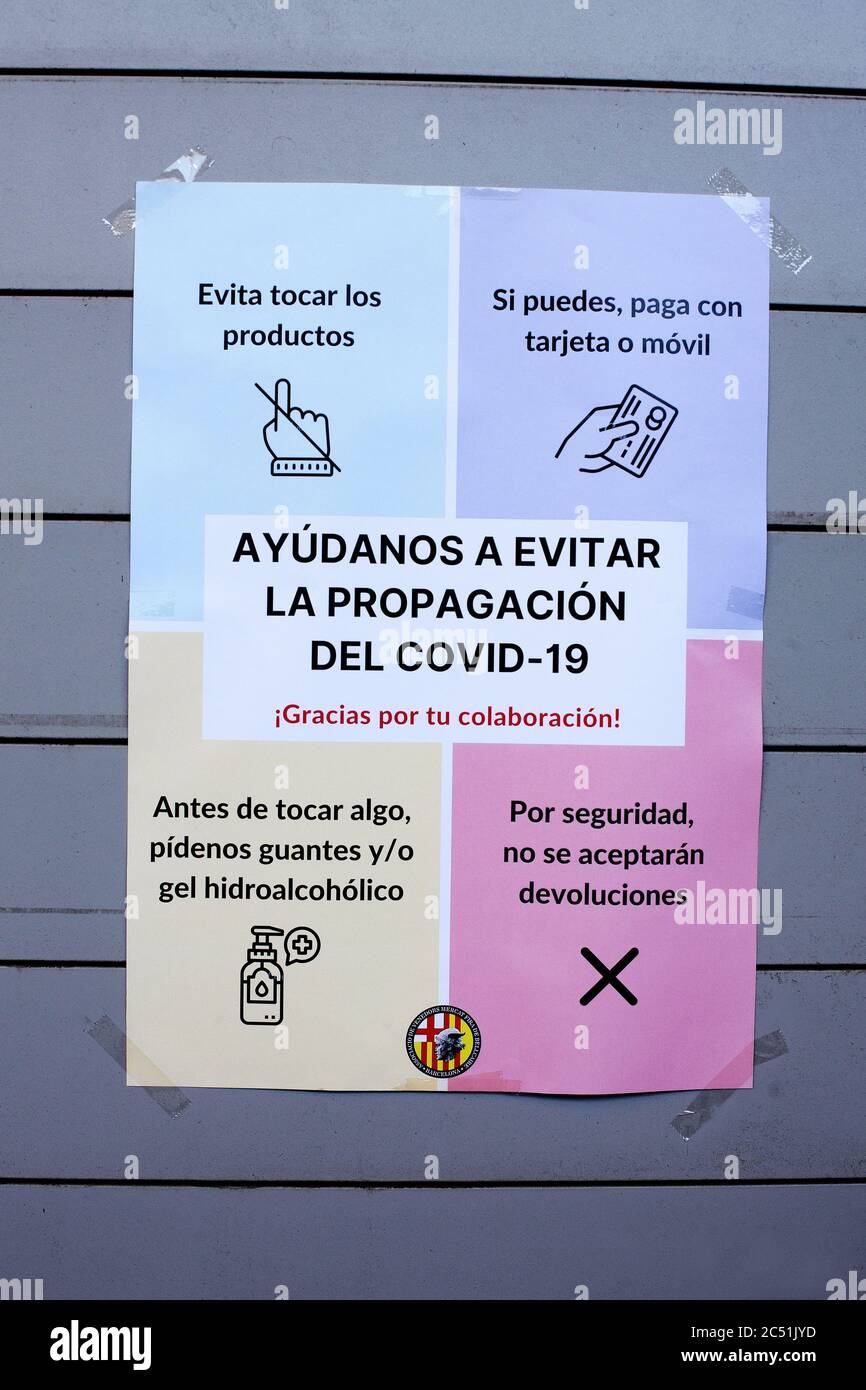 Poster che mostra le misure del Covid-19, Barcellona. Foto Stock