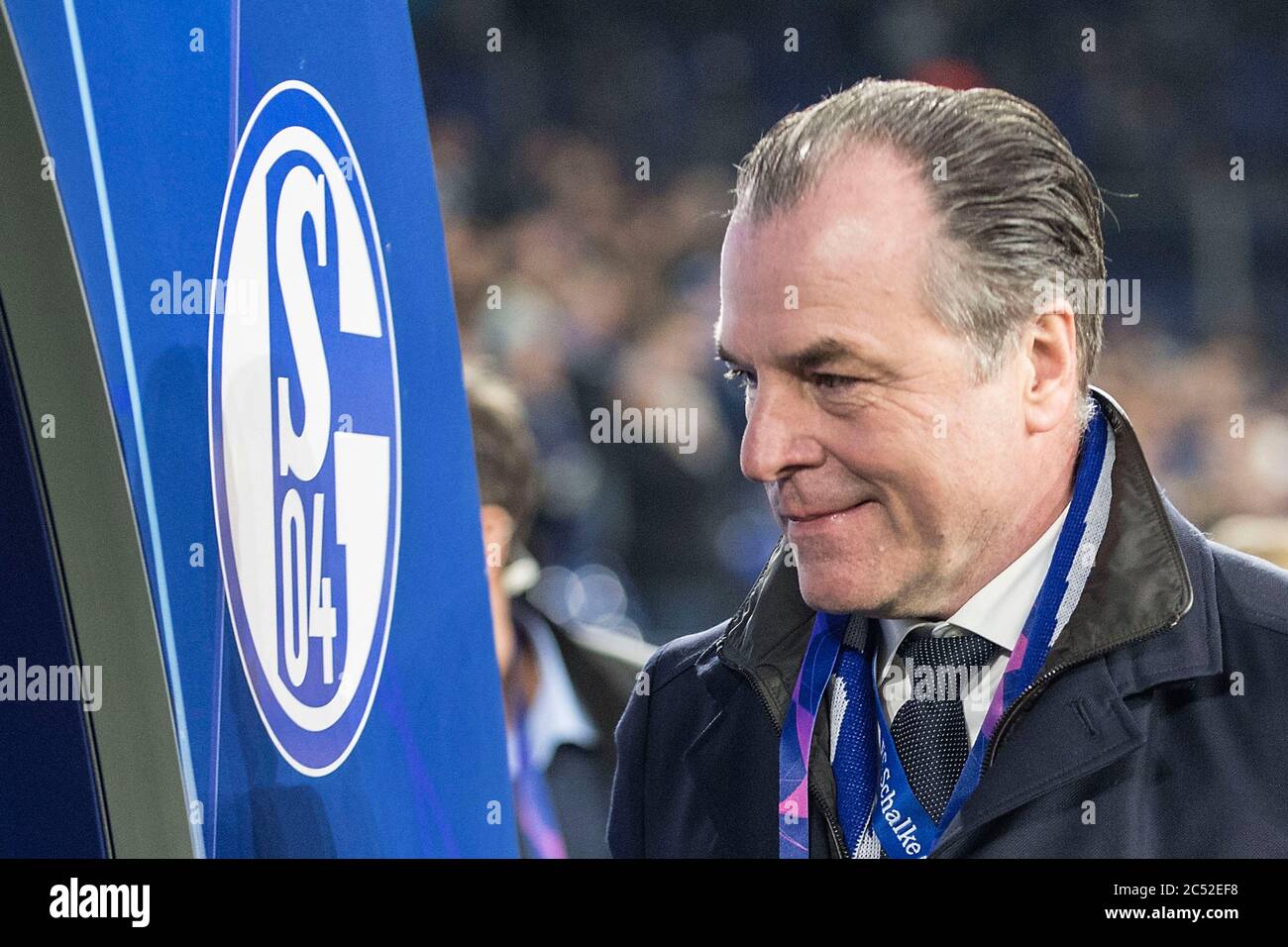 Gelsenkirchen, Germania. 30 giugno 2020. Clemens TOENNIES si dimette come presidente del club di calcio Bundesliga Schalke 04. Questo è riportato dall'ARD sport show. Dopo che Corona ha intrappitato nel suo commercio della carne, Toennies era stato criticato pesantemente. Clemens TOENNIES (TV ¢ ¬A¬¶NNIES) (GE, managing partner) Soccer Champions League round del 16 prima tappa, FC Schalke 04 (GE) - Manchester City (ManCity) 2: 3, su 20.02.2019 a Gelsenkirchen/Germany. vÇ¬ | Usage worldwide Credit: dpa/Alamy Live News Foto Stock