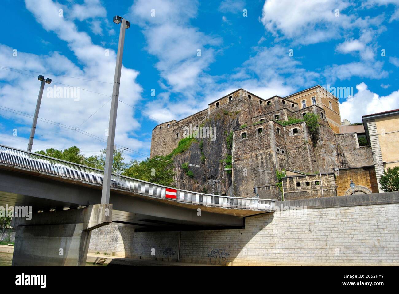 Huit A Huit Saint Jean De Gonville