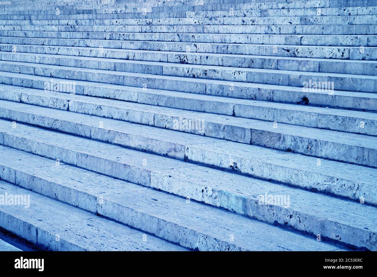 Scala vuota in pietra di marmo vintage di colore azzurro Foto Stock