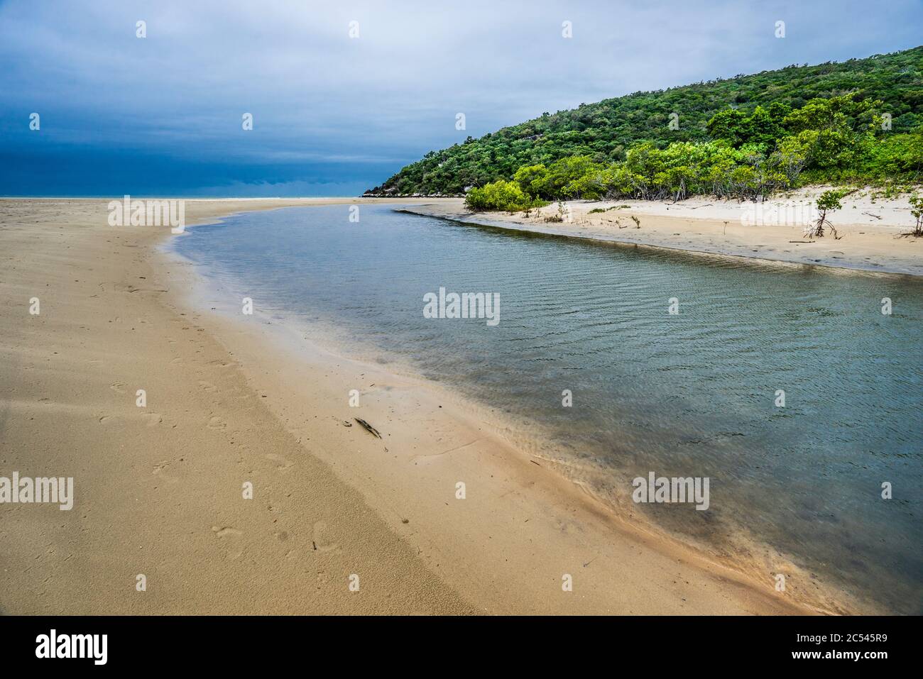 Estuario di Aligator Creek a Finch Bay, Cooktown, Penisola di Cape York, far North Queensland, Australia Foto Stock