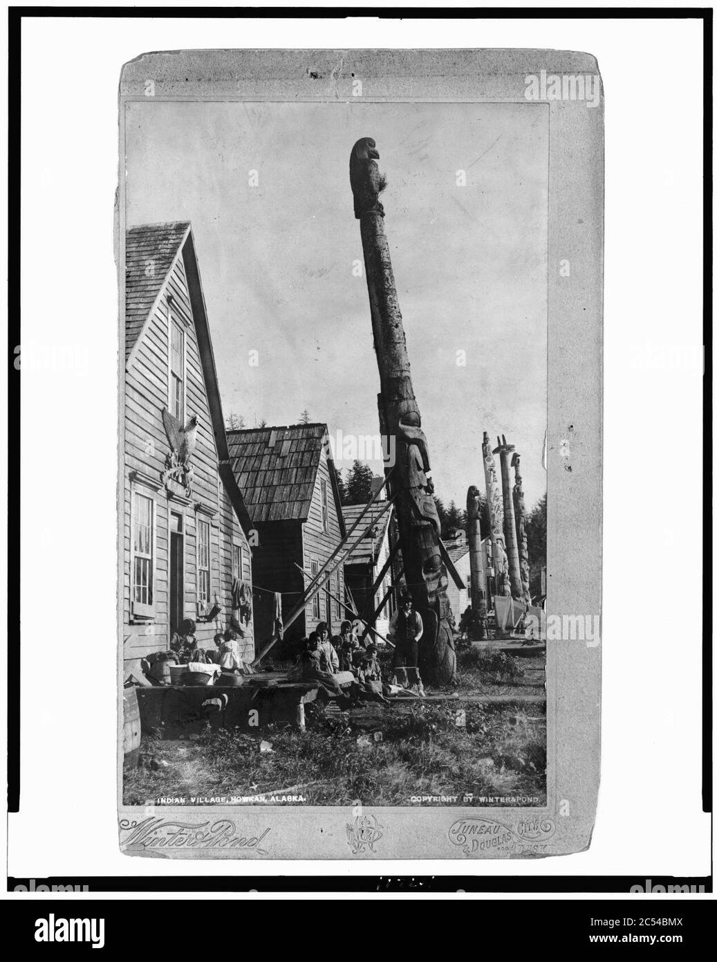 Indian Village, Howkan, Alaska - Inverno e Stagno, Juneau, Alaska. Foto Stock