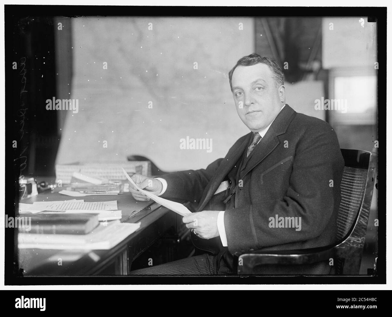 INGRAHAM, William MOULTON. ASST. Il segretario della guerra 1916-1917. A SCRIVANIA Foto Stock