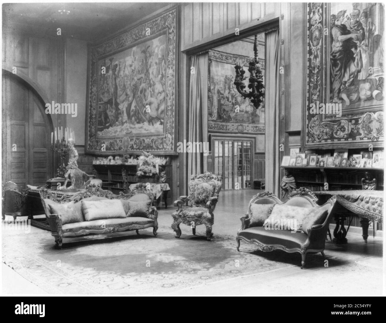 Interno di John R. McLean House, 1500 I San, N.W., Washington D.C. - Sala musica guardando verso la sala da ballo Foto Stock