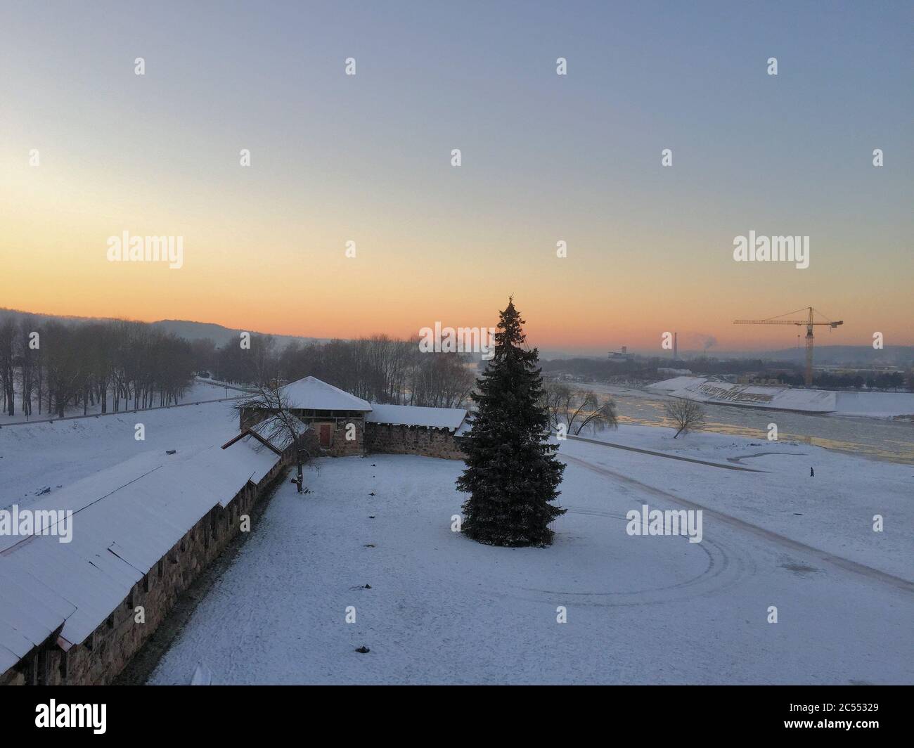 Panorama invernale nella natura fuori Kaunas in una giornata molto fredda Foto Stock