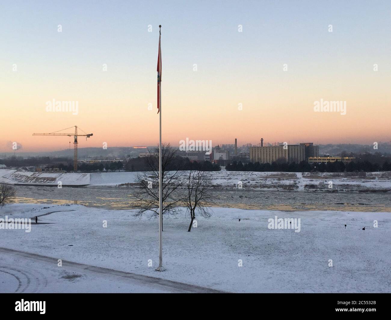 Panorama invernale nella natura fuori Kaunas in una giornata molto fredda Foto Stock