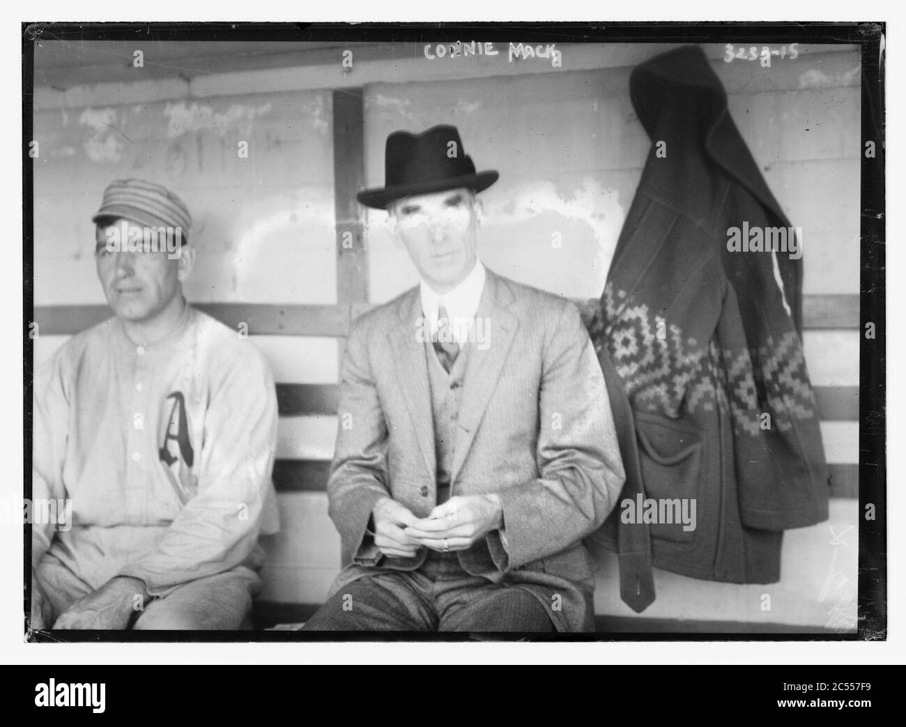 Ira Thomas (sinistra) & Connie Mack (a destra), Philadelphia AL (baseball) Foto Stock