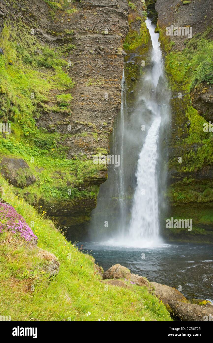 La cascata di Gluggafoss a Mulakot vicino a Hvolsvoelur. Foto Stock