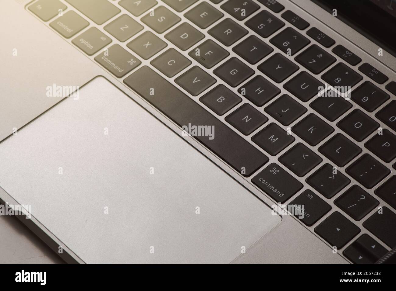 Primo piano della tastiera del notebook. Foto Stock