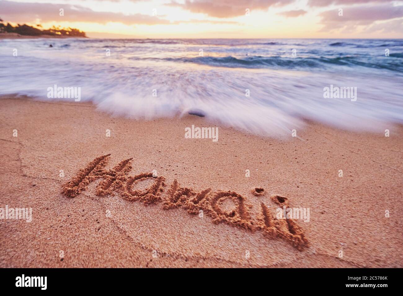Iscrizione sulla spiaggia, Sunset Beach su Oahu, Costa Nord, Isola Hawaiiana di Oahu, Oahu, Hawaii, Stato Aloha, Stati Uniti Foto Stock