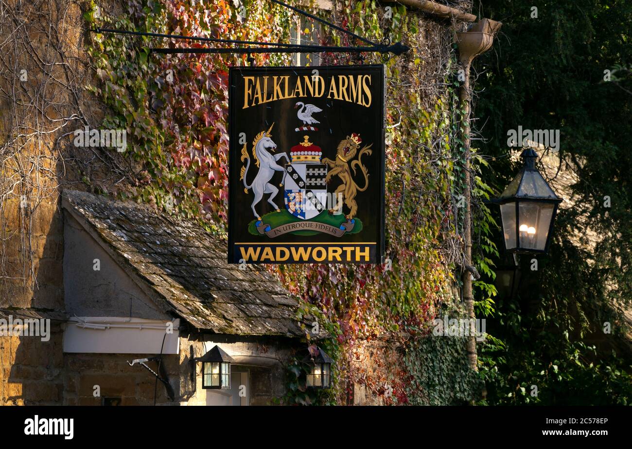 Falkland Arms pub in Great Tew, Oxfordshire Foto Stock
