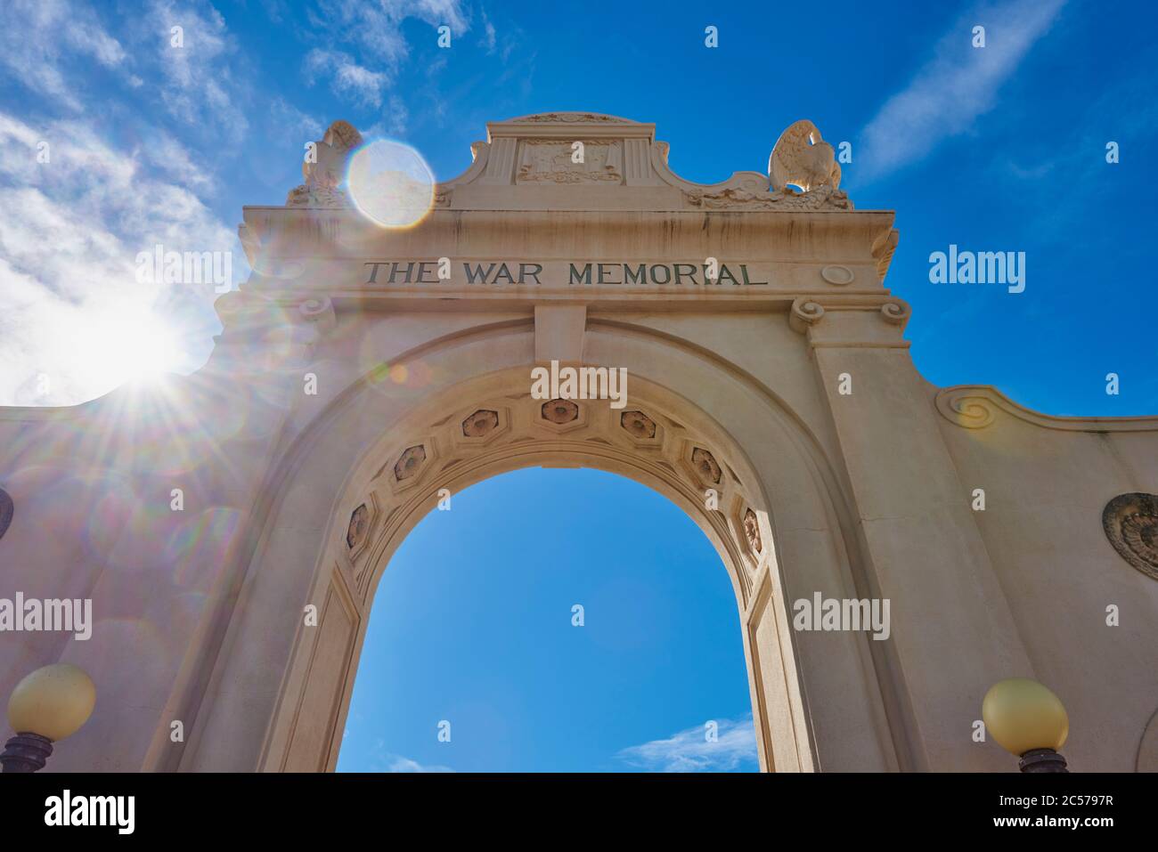 Porta al memoriale di guerra 'Waikiki Natatorium War Memorial', Honolulu, Isola Hawaiiana di Oahu, Oahu, Hawaii, Aloha state, USA Foto Stock
