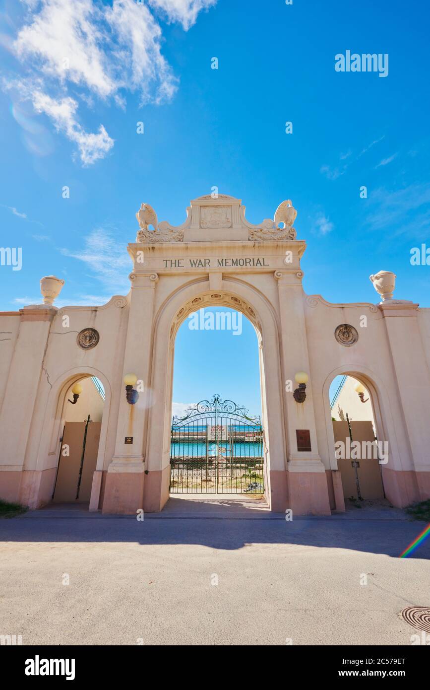 Porta al memoriale di guerra 'Waikiki Natatorium War Memorial', Honolulu, Isola Hawaiiana di Oahu, Oahu, Hawaii, Aloha state, USA Foto Stock