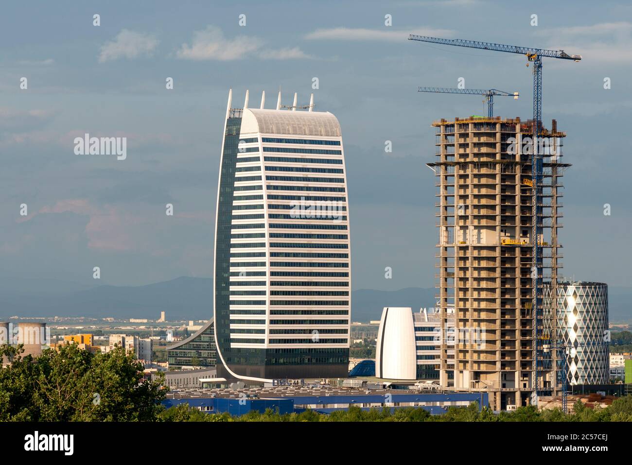 Sviluppo di edifici per uffici Sky Fort e in costruzione da parte di A&A Architects a Sofia Bulgaria, Europa orientale, Balcani, UE a partire dal 2020 Foto Stock