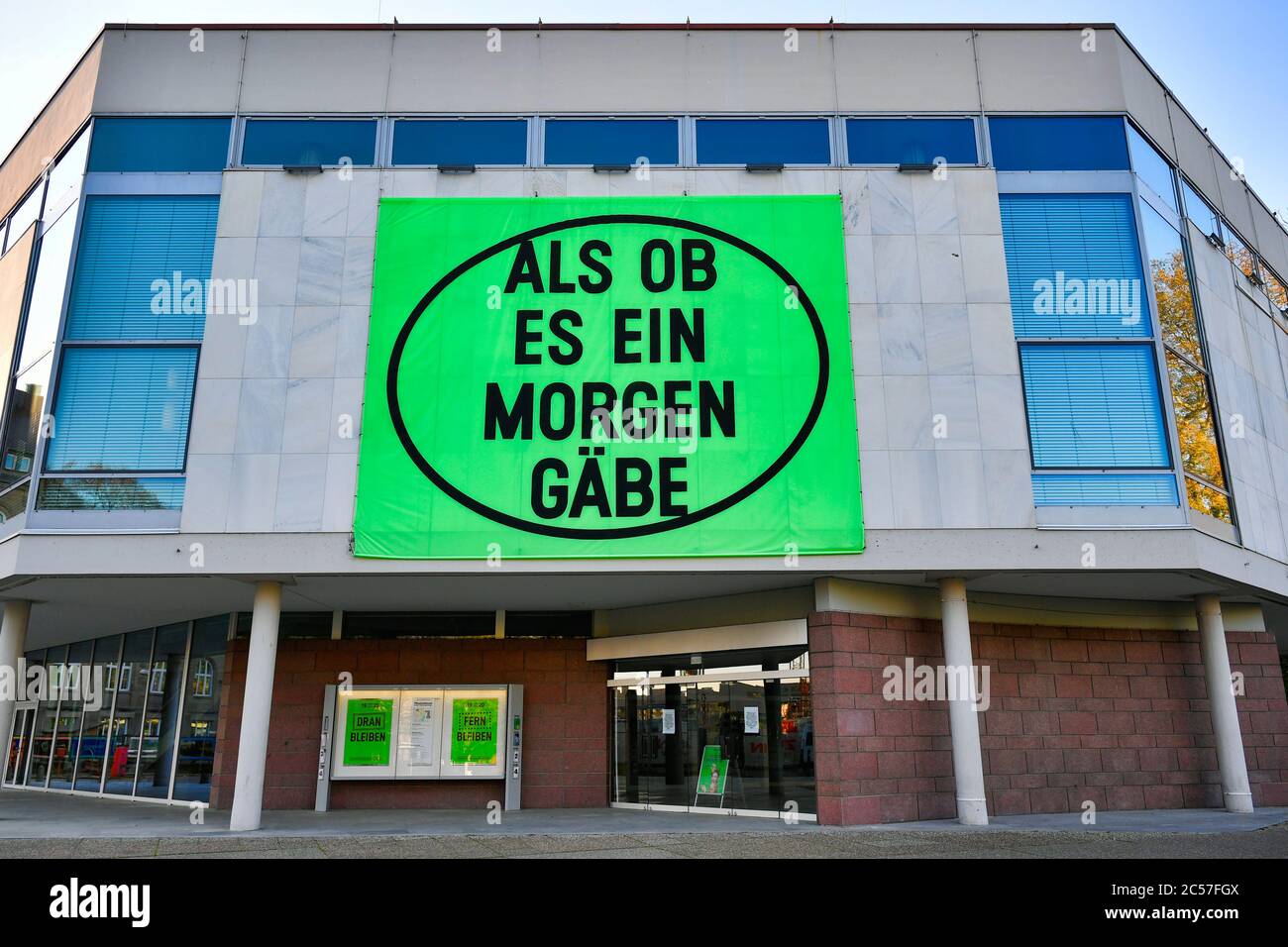 Annuncio suona COME UN DOMANI, Teatro (piccola Casa), crisi Corona, Stoccarda, Baden-Württemberg, Germania Foto Stock